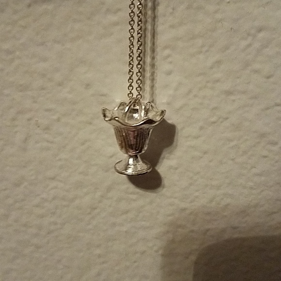 GIFT BOX INCLUDED!! Icecream Necklace - Picture 3 of 8